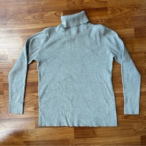4/$15 Laura Scott gray turtleneck sweater